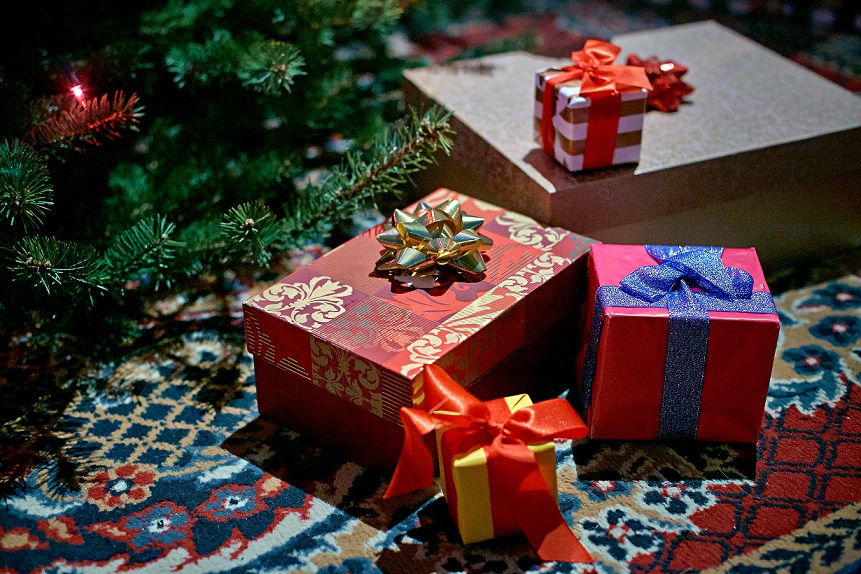 Dlaczego Święty Mikołaj rozdaje prezenty?