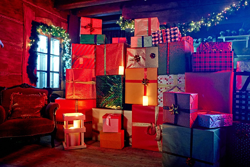 podkladanie prezentow dla dzieci